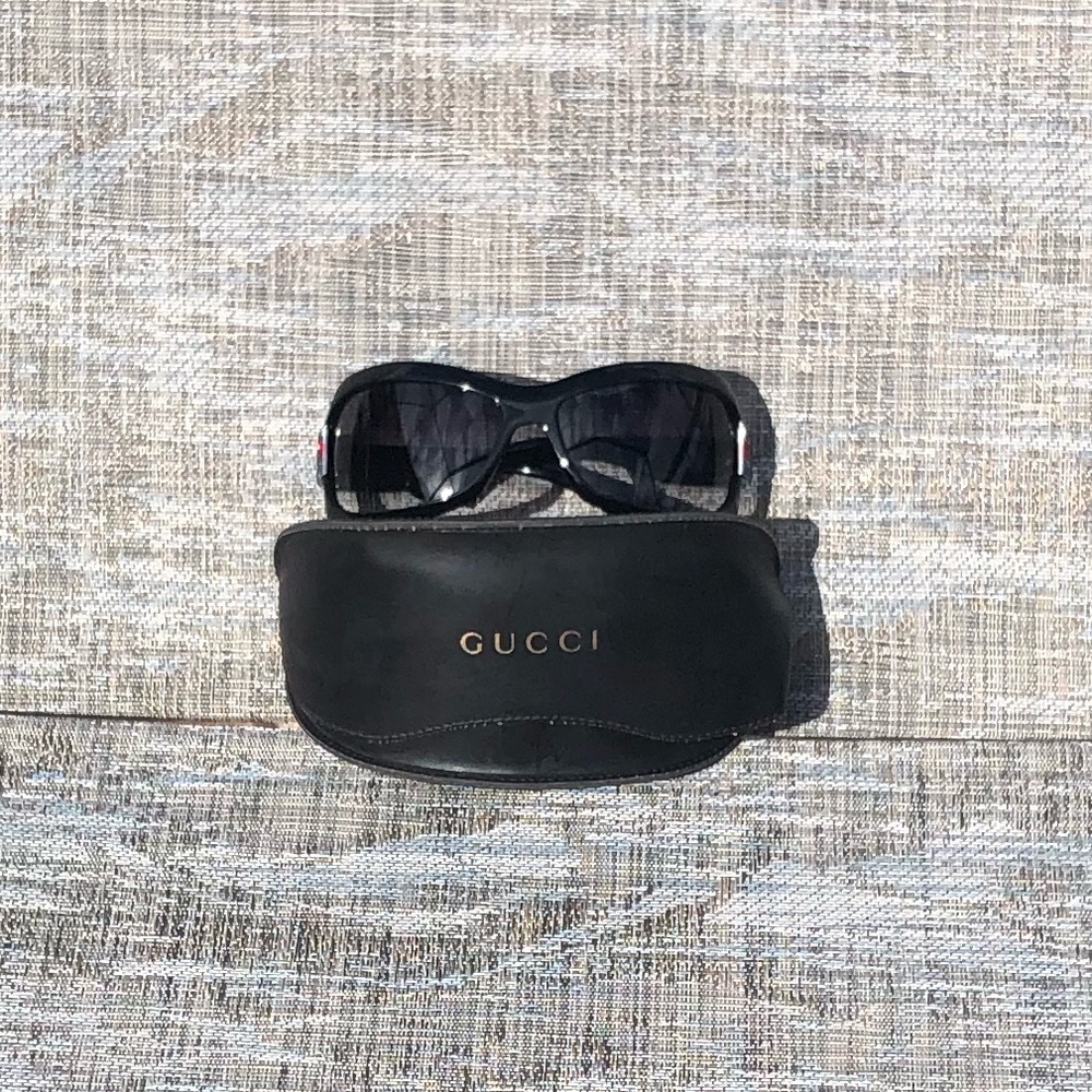 Vintage Gucci sunglasses with case